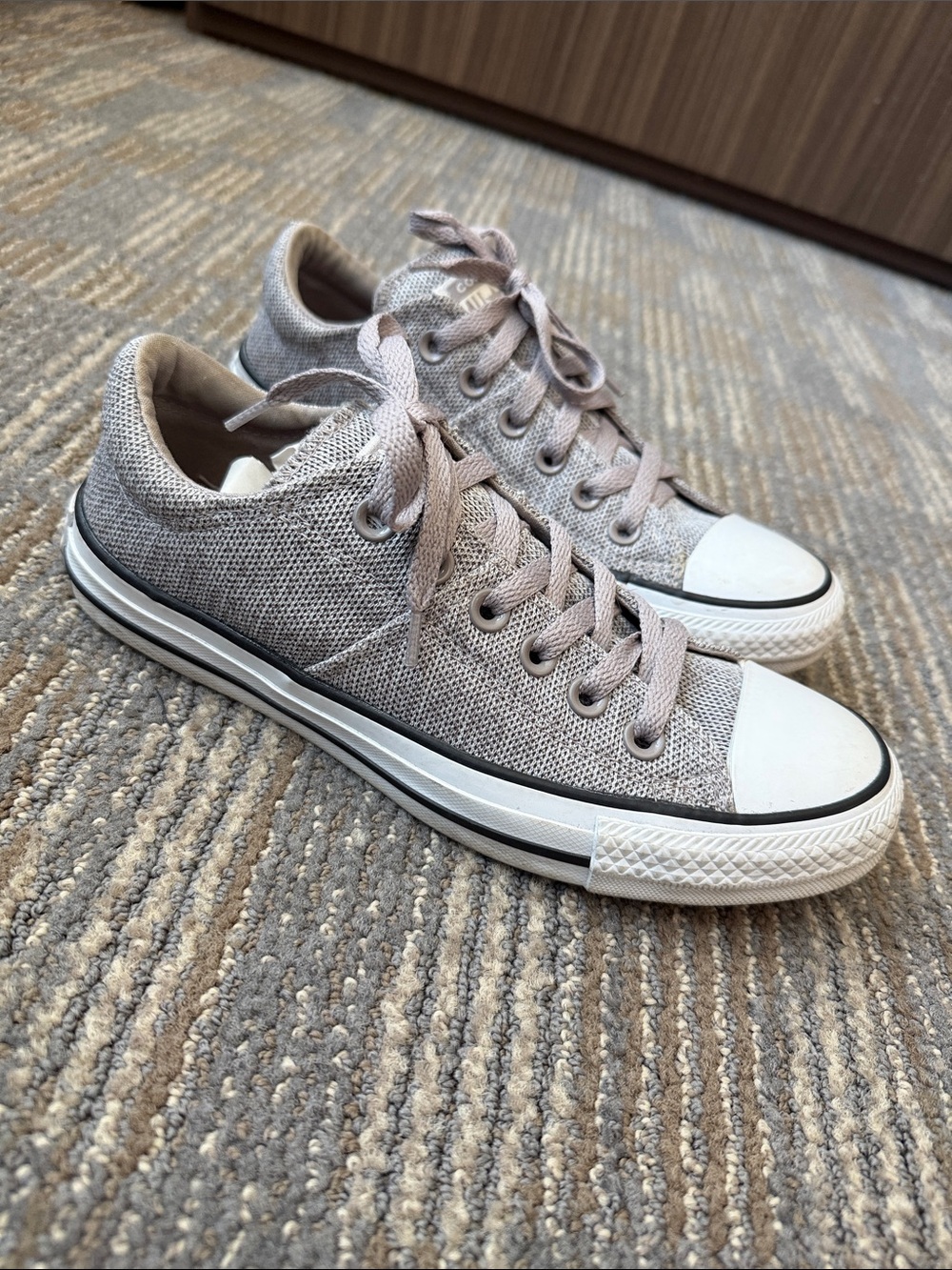 Textured gray Converse All Star with padded tongue